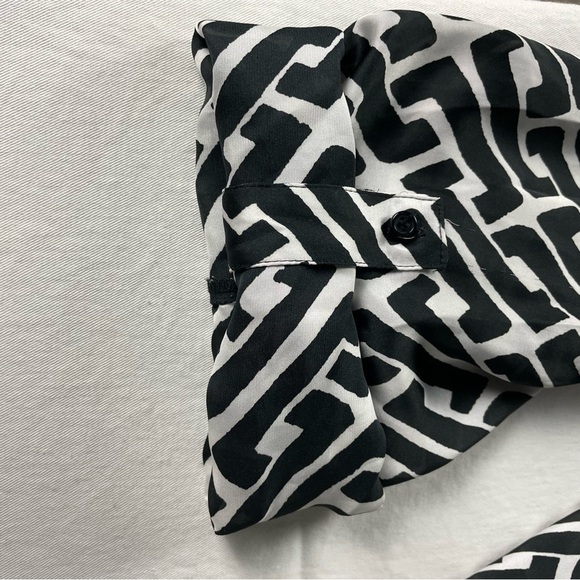 INC International Concepts Black and Cream patterned blouse. Roll tab sleeves. - Picture 4 of 9